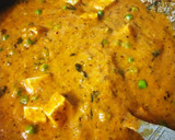 A picture of step 3 of Matar paneer curry.