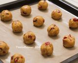 Foto langkah ke 4 dari resep Chocochips Cranberry CHEWY Cookies (Thick+Soft) cepat dan mudah.