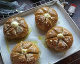 Gambar langkah 10 resipi Korean Garlic Cheese Bun.