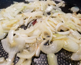 Foto del paso 3 de la receta: Salchichas frescas de pollo al vino