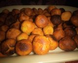 A picture of step 4 of Milk balls (gullisuwa).