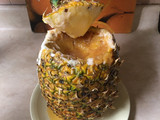 Postre de piña rellena