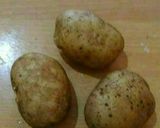 Foto langkah ke 1 dari resep Potato Wedges Goreng.
