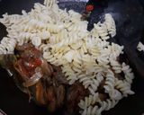 Foto langkah ke 5 dari resep Spiral Macaroni Kerang Saus Tiram.