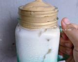 Foto langkah ke 3 dari resep Dalgona Coffee no mixer (Hasil Berjambul).