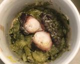 Foto del passaggio 3 della ricetta Polpo grigliato con patate prezzemolate pesto di menta e maionese di polipo