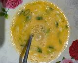 Foto langkah ke 2 dari resep Telur Dadar Maizena.