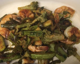 Foto del paso 1 de la receta: 🍤 CAMARONES CON VERDURAS