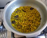 A picture of step 3 of Green Beans and Brinjal Subzi.