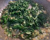 Foto del paso 2 de la receta Espaguetis integrales con verduras y salmón