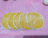 Hình bước làm 3 của món Bánh bao bí đỏ