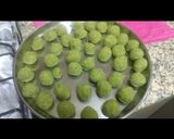 A picture of step 1 of Potato vadas.
