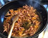 Une image de l'étape 6 de Courge turban turc farcie cantal et lardons.