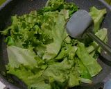 Foto langkah ke 2 dari resep Tumis Selada.