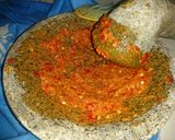 Foto langkah ke 2 dari resep Ayam Suwir Bumbu Bali.