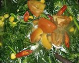 Foto langkah ke 3 dari resep Sayur Bening Bayam Jagung Kemangi.