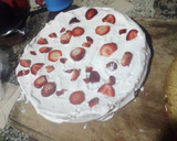 Foto del paso 3 de la receta: Torta de frutillas y crema🍓