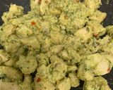 A picture of step 5 of Tawa chicken chutney roll.