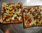 A picture of step 5 of Bread Pizza.