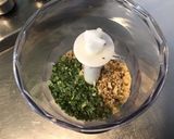 Une image de l'étape 3 de Sauce salade moutarde,noix et ciboulette.