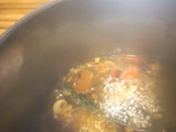 Arroz caldoso con alcachofas