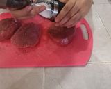 Foto del paso 2 de la receta: Medallones de res sellados con salsa holandesa y verduras al vapor