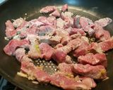 A picture of step 2 of Fried Soba Noodles with Beef.