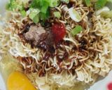 Foto langkah ke 1 dari resep Martabak Mie Kulit Lumpia.