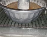 Foto langkah ke 7 dari resep Bolu Karamel Sarang Semut.