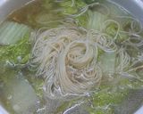 Foto langkah ke 4 dari resep Miesoa kuah oriental dengan sawi putih.