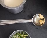 गुजराती खट्टी मीठी कढ़ी(Gujarati Khatti Meethi Kadhi Recipe In Hindi) रेसिपी चरण 2 फोटो