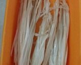 Foto langkah ke 1 dari resep Jamur enoki krispi.