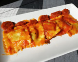 Foto del paso 4 de la receta: Ravioli 🥟 rellenos de requesón y espinacas en salsa