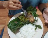 Foto langkah ke 6 dari resep Pepes Ayam Kangkung Cabe Ijo.
