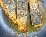 A picture of step 1 of Pan Seared Salmon 🍣.