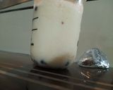 Foto langkah ke 6 dari resep Ice boba dancow with cream. #part 3 cream.