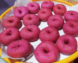 Foto langkah ke 8 dari resep Donat Buah Naga.