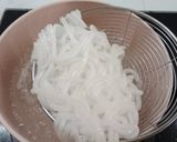 Foto langkah ke 5 dari resep Che Hun Tiaw (Bubur Sagu Gunting).