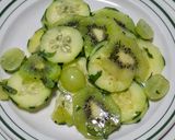 Foto del paso 5 de la receta: Ensalada de pepino con kiwi