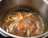 Foto del paso 2 de la receta: Perrito de carrilleras y encurtidos 🤩🤩🤩