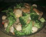 Foto langkah ke 9 dari resep Tumis brokoli simple.