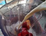 Foto langkah ke 1 dari resep Smoothie Stroberi.