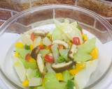 Foto del paso 2 de la receta: Ensalada con Caigua Chilena, mix de Pimientos y Hongos !