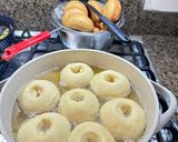 Foto langkah ke 6 dari resep Donat Pisang Cavendish.