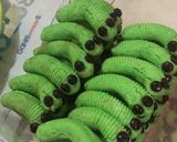 Foto langkah ke 6 dari resep Caterpillar cookies keju.