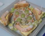 Foto del paso 11 de la receta Ensaladilla con triángulos de queso y gambas