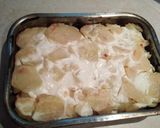 Lecsókolbis rakott krumpli recept fázis 3 fotója