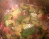 Foto del paso 1 de la receta: Zapallitos con tomate y cuos cuos..