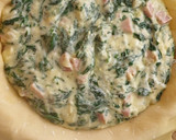 Foto del paso 4 de la receta: Quiche de espinacas con jamón