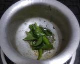 रवा ढोकळा (rava dhokla recipe in marathi) रेसिपी स्टेप 4 फोटो 
